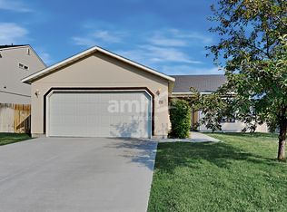 211 Parkmont Way, Caldwell, ID 83605