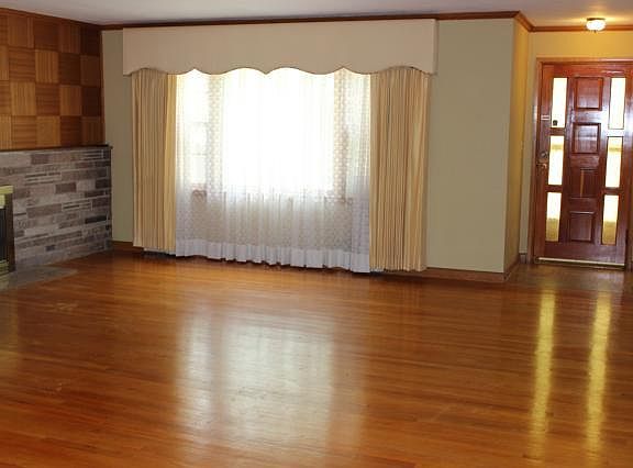 2nd image of 9712 Richmond Dr
