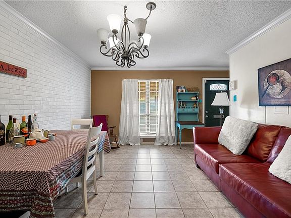 3rd image of 5228 Lake Shore Dr