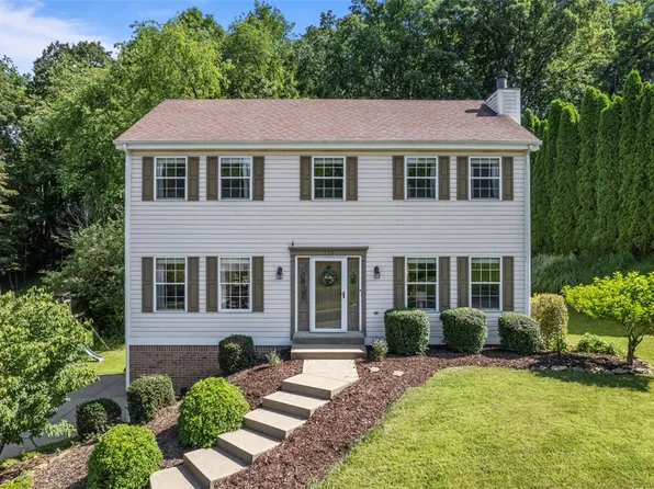 135 Bayberry Ln, Cranberry Township, PA 16066