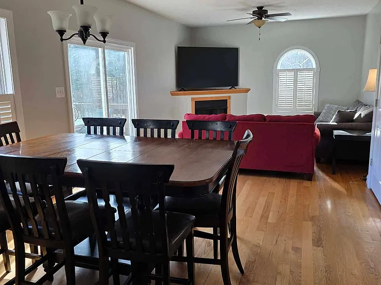 127 Donald Dr — Photo 4