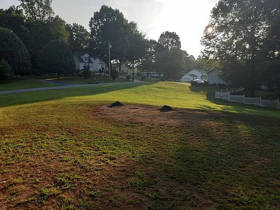 3rd image of 301 Ova Edwards Ct