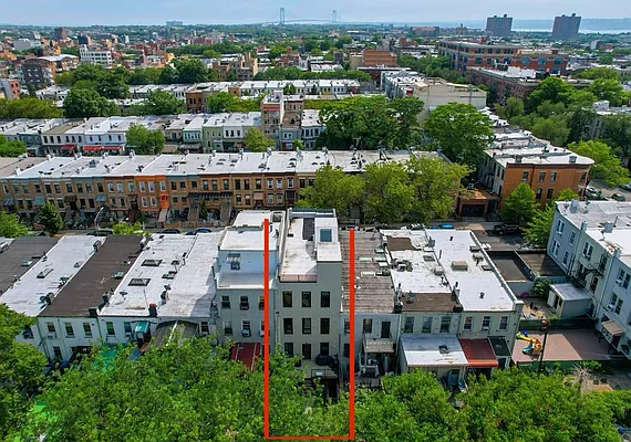 Sold by Remax Edge | media 31