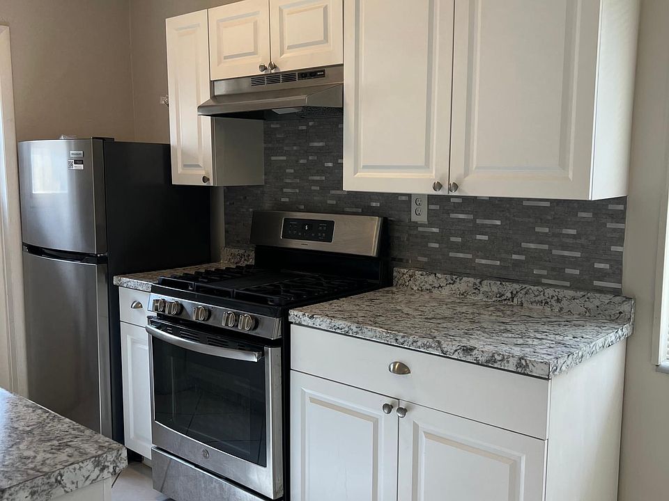 1st image of 2072 NE 169th St APT 1