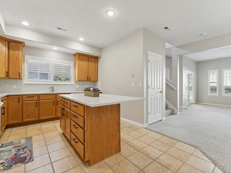 7168 S Kristilyn Ln — Photo 9