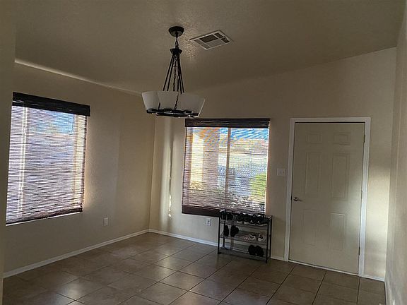 4th image of 4426 S Bamboo Ave
