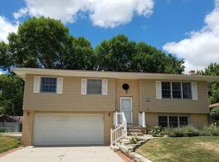823 E 18th St N, Newton, IA 50208