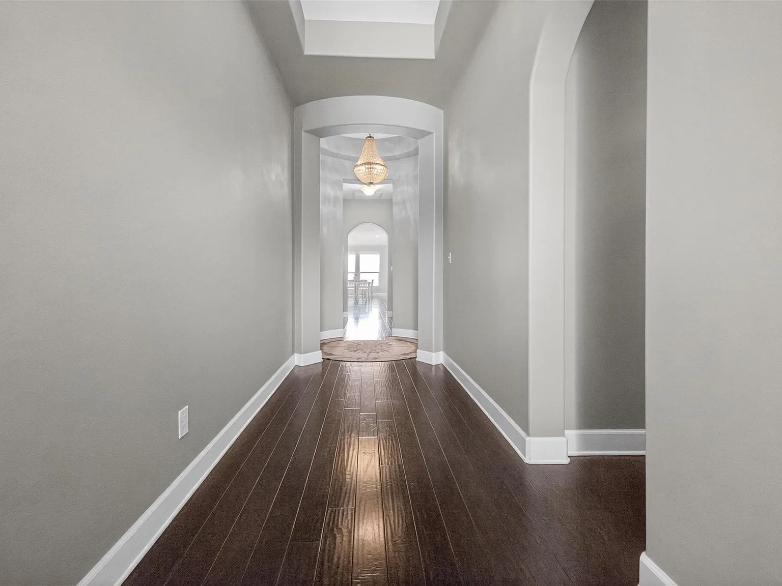 4 bed, 3.5 bath, 2954 sqft, $3,350 — Photo 2