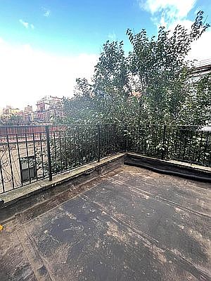 3rd image of 17 W 74th St APT 4B