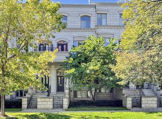 260 Russell Hill Rd #11, Toronto, ON M4V 2T2