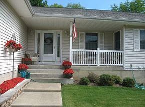 2nd image of 1319 Cameron Ln