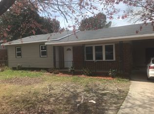 811 Fresno Dr, Fayetteville, NC 28303