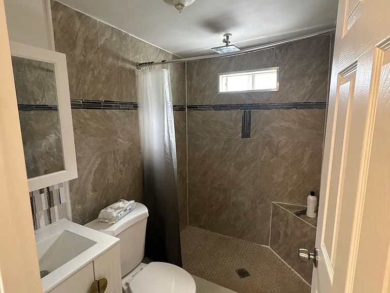 18100 NE 10th Ave #2 — Photo 4