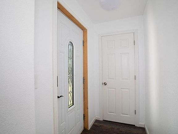 2nd image of 416 Haines Ave