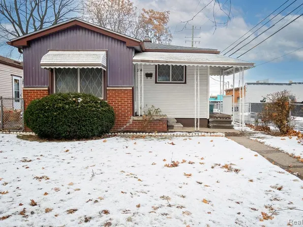 2040 Paris Ave, Lincoln Park, MI 48146