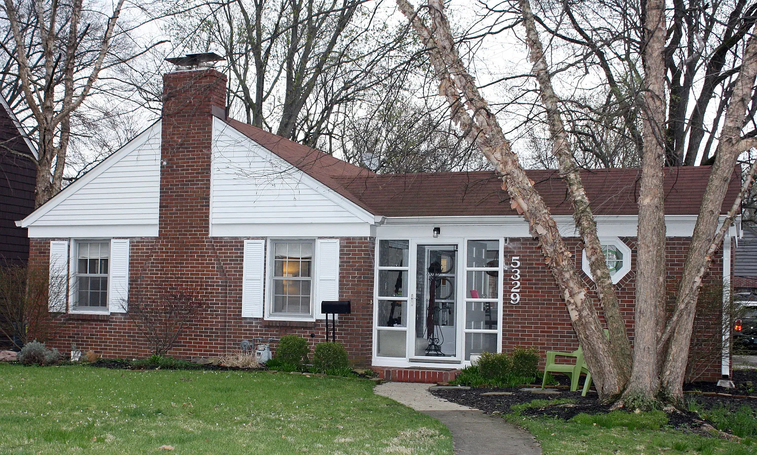 5329 Graceland Ave photo 1