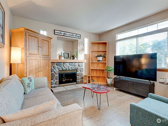 5th image of 17213 SE 21st Street