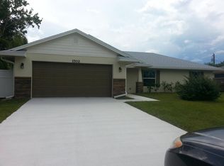 1702 SE Biddle Ln, Port Saint Lucie, FL 34983