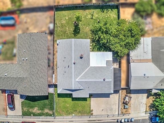 4th image of 16266 Suzie Q Ln
