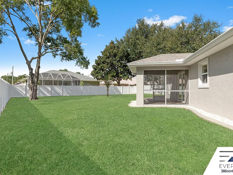 12 Walt Pl — Photo 42
