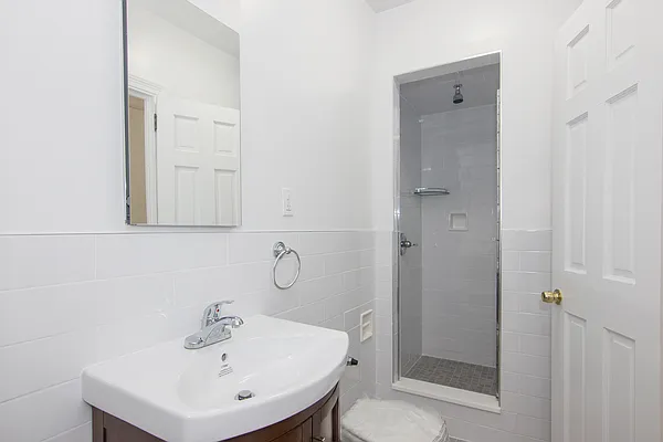 Rented by Modern Spaces | media 6