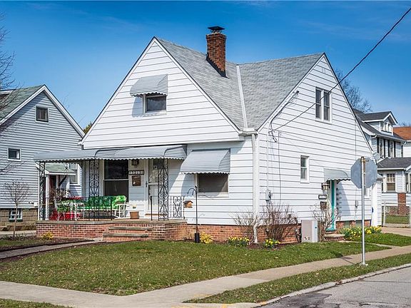 3rd image of 3215 W 142nd St