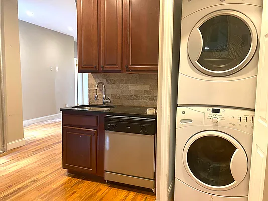 Rented by Corcoran | media 23