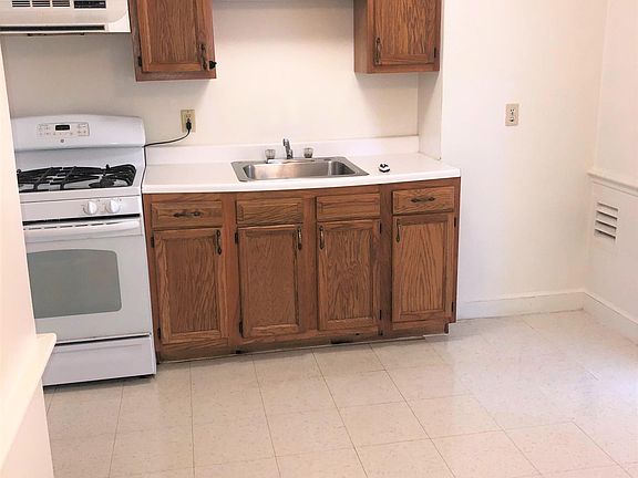 2nd image of 160 Atlantic St #5