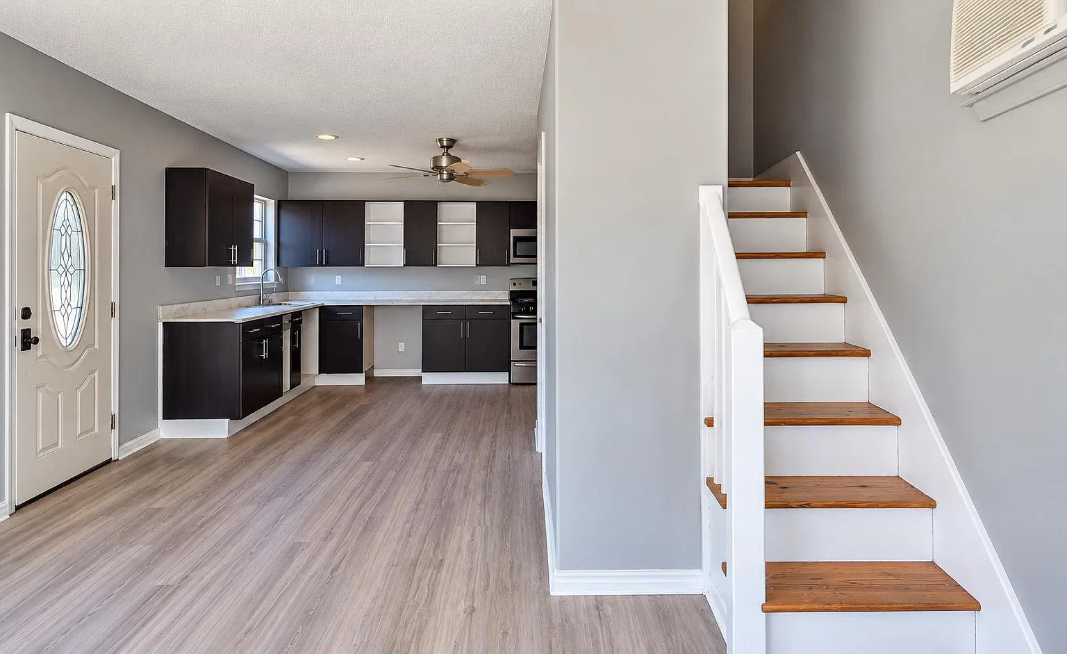 1 bed, 1.0 bath, 784 sqft, $1,100 — Photo 4