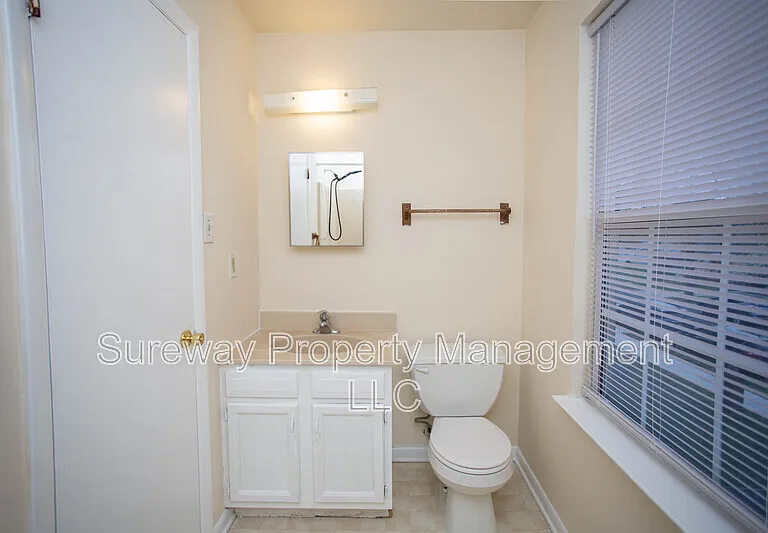 5729 Irving Ave — Photo 18