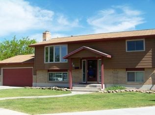 216 Cactus Cir, Riverton, WY 82501