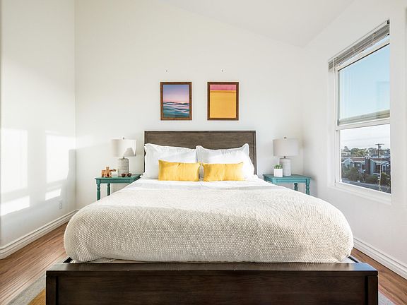 5th image of 1614 Chalcedony St Floor 1-ID1028342P