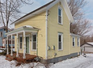 124 W Geneva St, Williams Bay, WI 53191