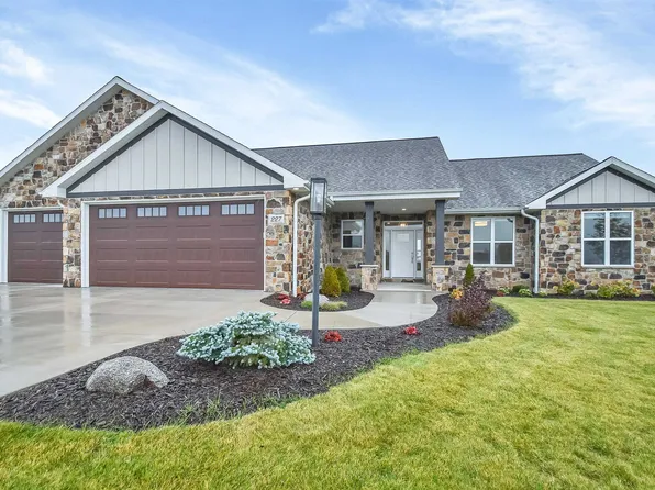 227 Kerrigan Dr, Wrightstown, WI 54180