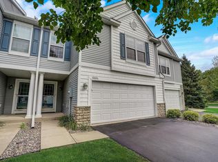 10656 Pond Curv, Woodbury, MN 55129