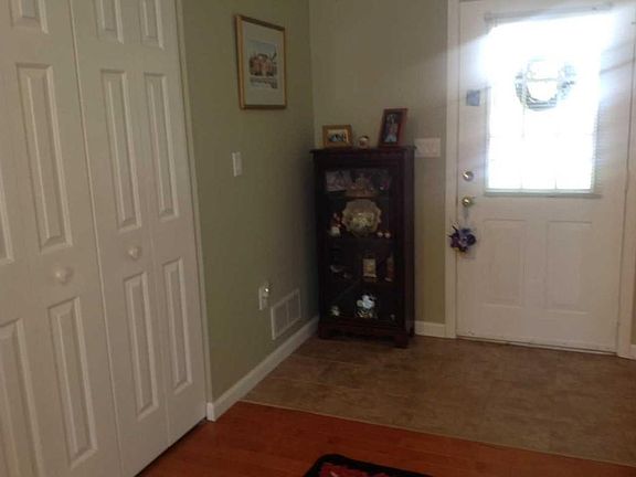 5th image of 16 Lilacwood Cir