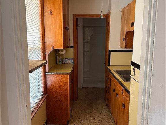 5th image of 55 Pilling St