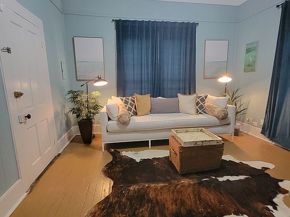 2nd image of 834 W Euclid Ave #B