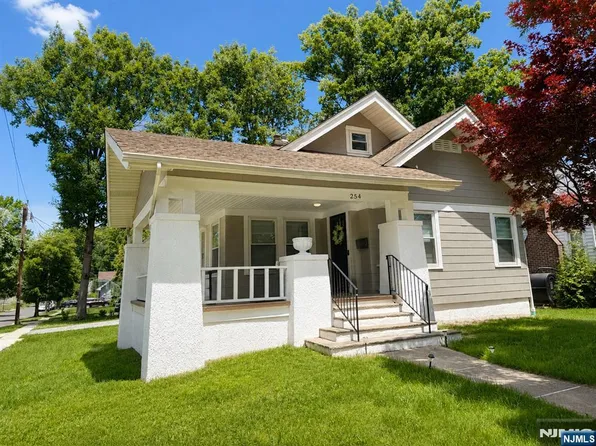 254 Midland Ave, River Edge, NJ 07661