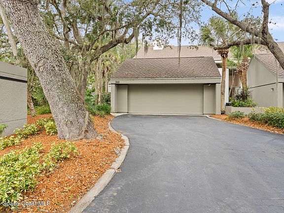3rd image of 388 Aquarina Blvd