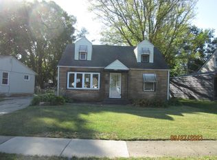 1920 Loomis St, Rockford, IL