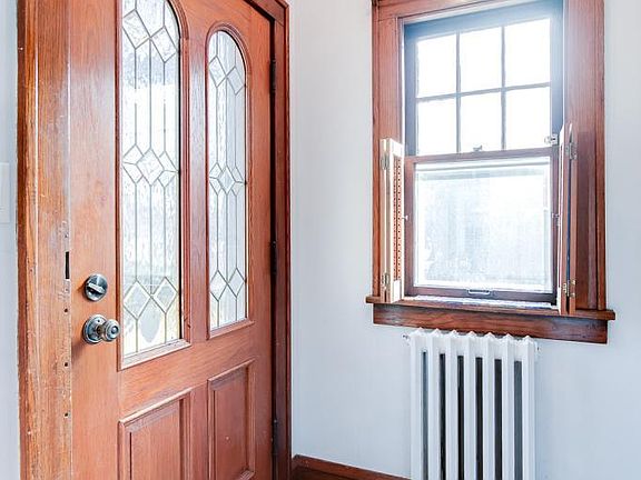 4th image of 1311 Edgerton St