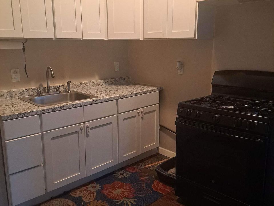 2nd image of 75 High St APT 1