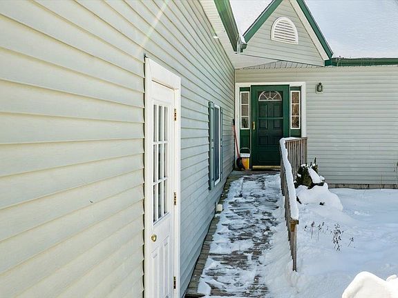 2nd image of 126 Georgia Shore Road