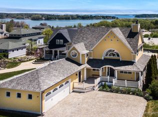 37 Summer Pl, Portland, ME 04103