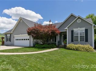 70 Poplar Grove Ct, Fletcher, NC 28732