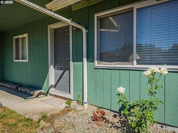 3rd image of 130 Meadow Park Ct