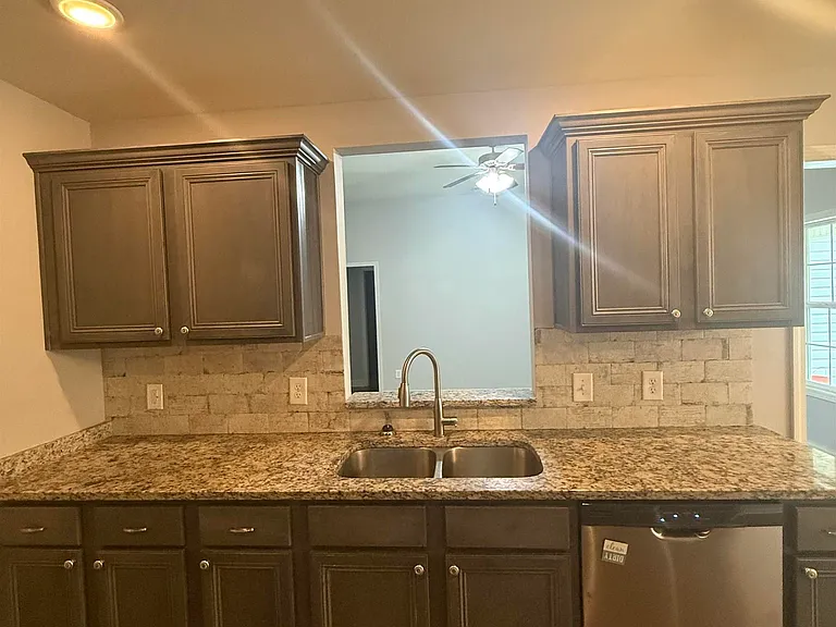 120 Worchester Cir — Photo 8