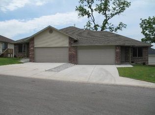 3816 W Brook Ct, Springfield, MO 65807