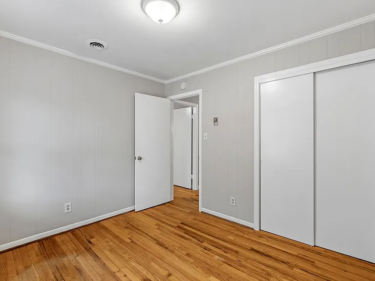 2309 Bridgette Blvd — Photo 27